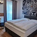 Enjoyit Velden West 3*