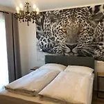 Maison d'hôtes Enjoyit Velden West 3*
