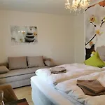 Maison d'hôtes Enjoyit Velden West 3*