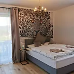 Enjoyit Velden West 3* Selpritsch