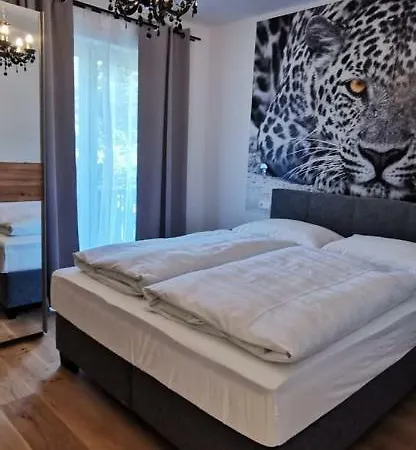 Enjoyit Velden West 3*