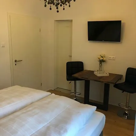 Enjoyit Velden West Konukevi Selpritsch