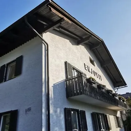 Enjoyit Velden West Konukevi Selpritsch