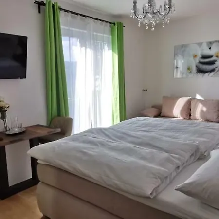 Enjoyit Velden West 3*