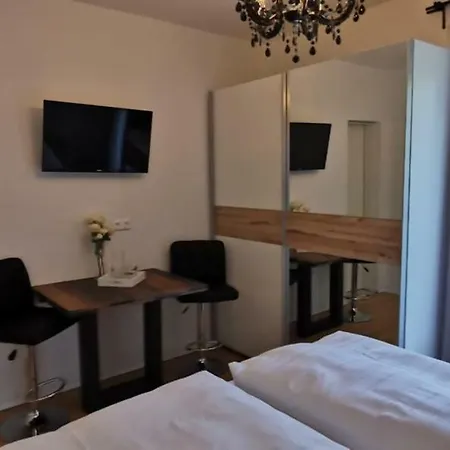 Enjoyit Velden West 3*