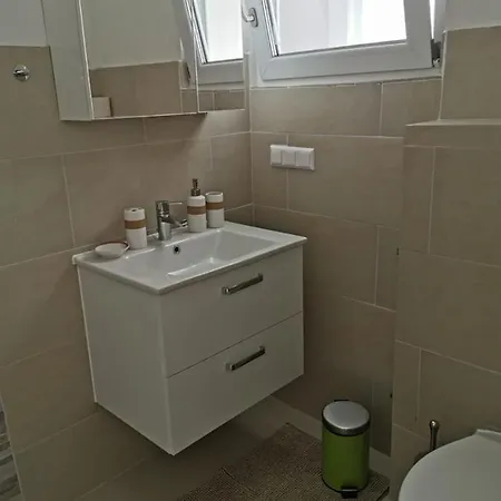 Enjoyit Velden West Konukevi