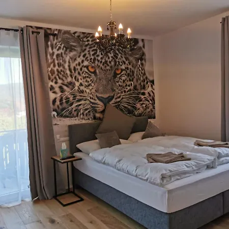 Enjoyit Velden West * Selpritsch