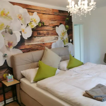 Enjoyit Velden West Konukevi