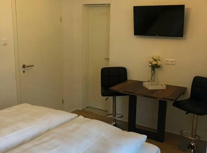 Enjoyit Velden West ゲストハウス Selpritsch