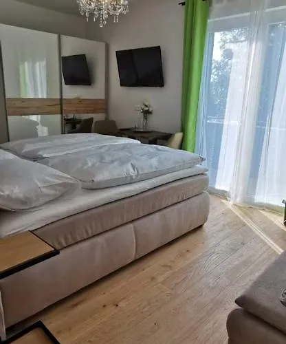 Enjoyit Velden West 3*