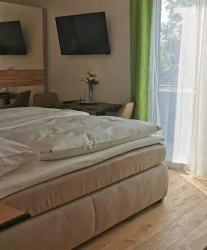 Enjoyit Velden West 3*