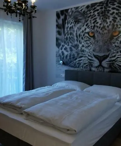 Enjoyit Velden West 3*