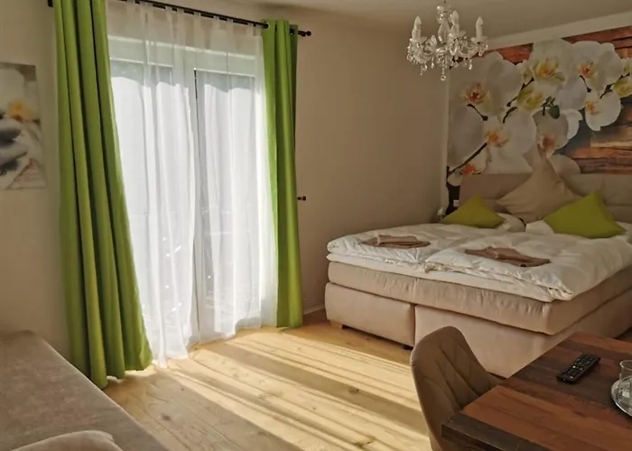 Enjoyit Velden West Guest house Selpritsch