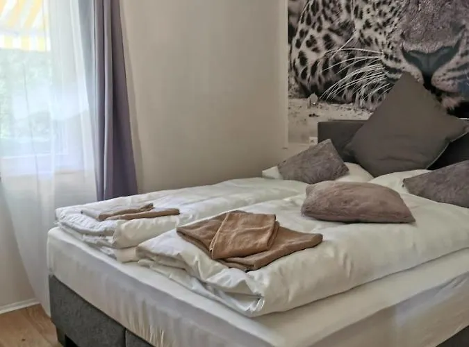 ゲストハウス Enjoyit Velden West 3*